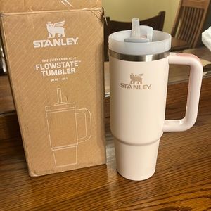 Stanley Quencher 30oz H2.0 Rose Quartz.  Brand New never used